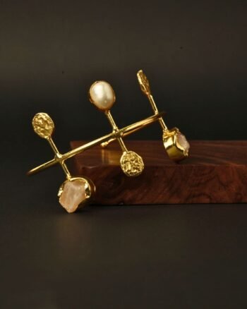 Celeste Pearl Hand Cuff