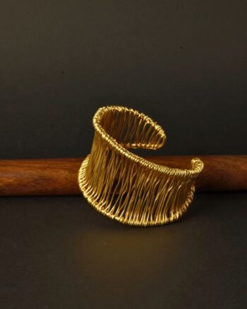 Velora Sculpted Gold Cuff
